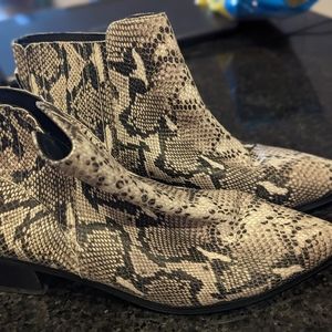 Women's snakeskin boots